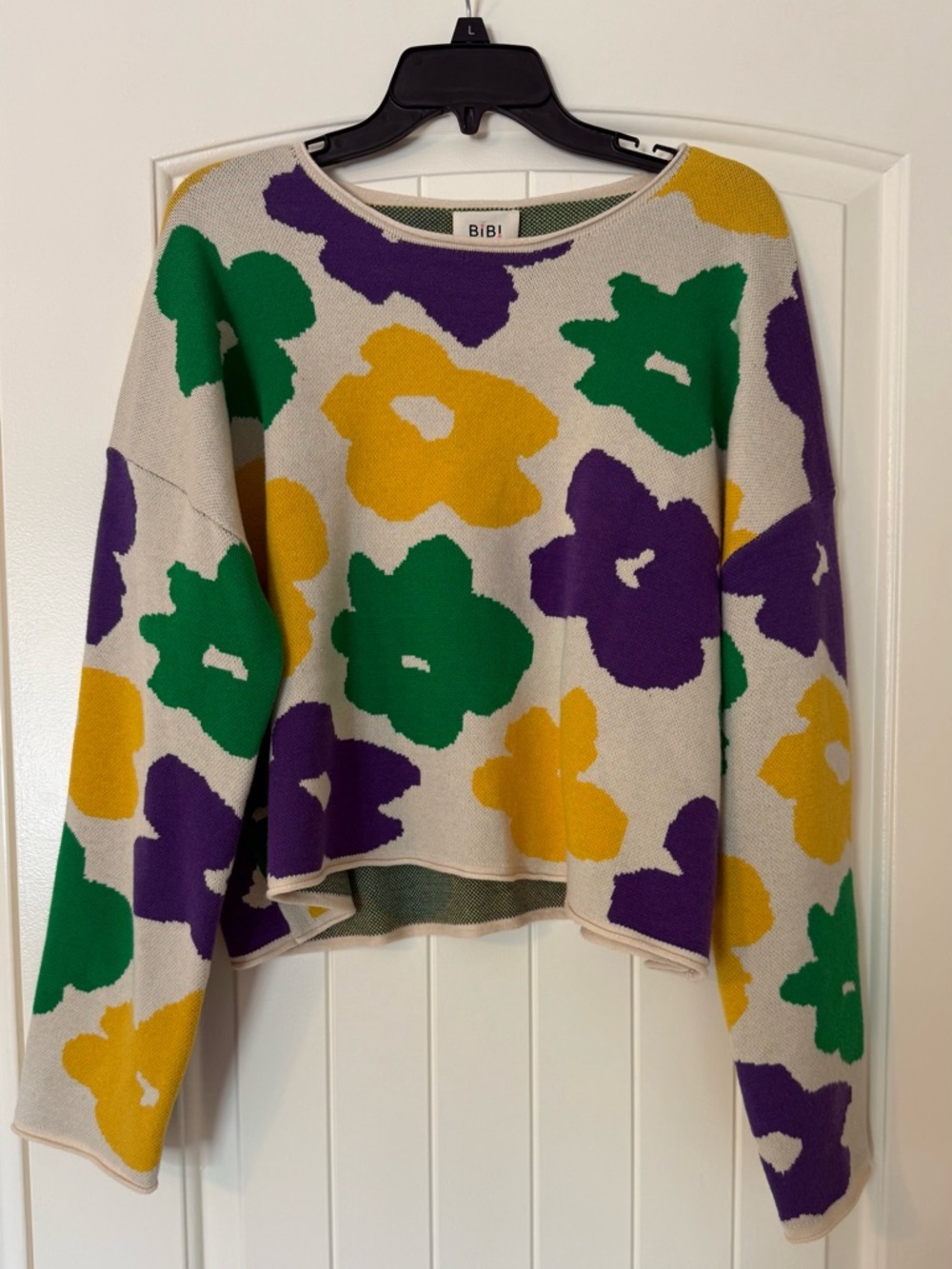 NWT BiBi Floral Cropped Sweater - Large